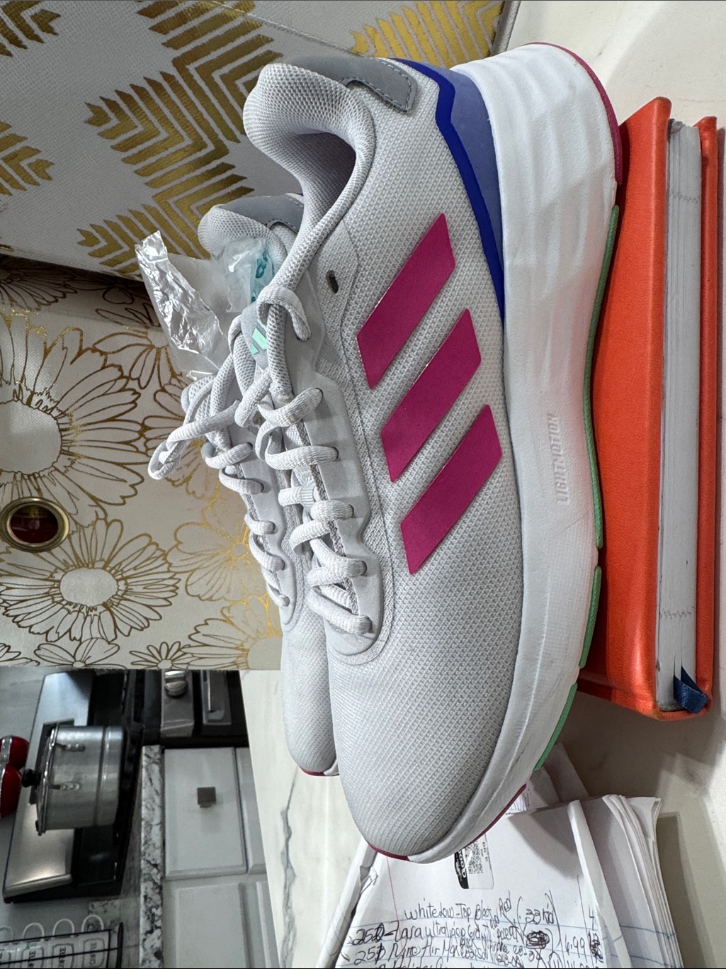 Adidas Star Your Run Low Runing White /Pink Stripes And Blue Accents